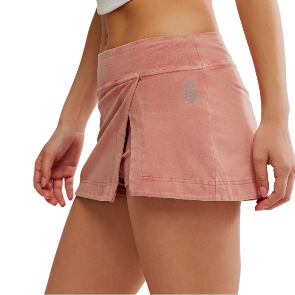 💰 ⬇️Price drop!⬇️💰 
FP Movement Women's Hot Shot Mini Skort NWT - Picture 7 of 9